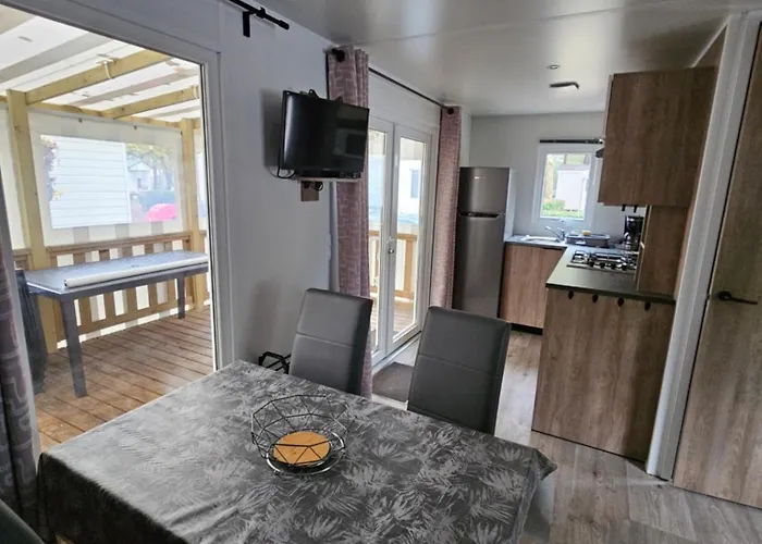 キャンプ場 Jolie Mobil 103